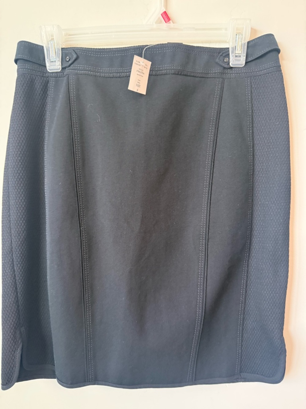 White House Black Market Black Ponte Pencil Skirt size 6 nwt - Picture 2 of 8
